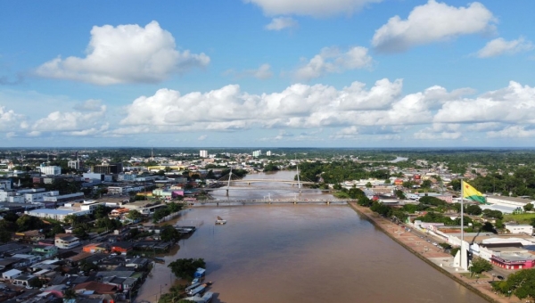 Rio Acre baixa e fica fora da cota de alerta, mas famílias permanecerão em abrigos por segurança, diz Defesa Civil 